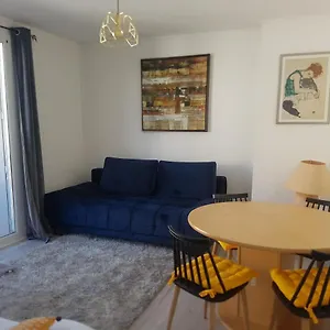 https://logement-entier-appartement-t4-hypercentre-dans-une-rue-tarbes.midi-pyreneeshotels.com